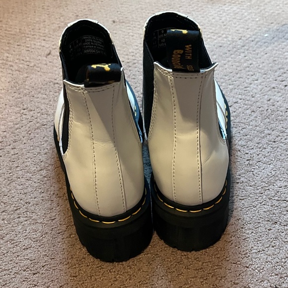 Dr. Martens 2976 Platform Chelsea Boot - White - Picture 4 of 5